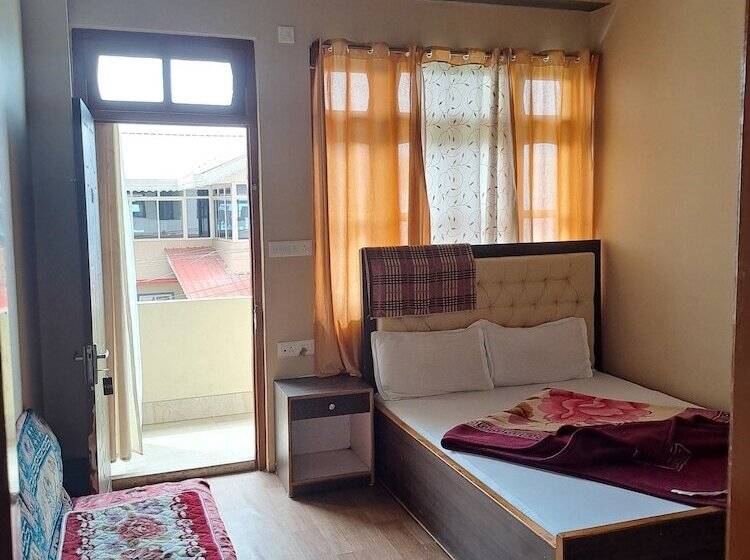 בית מלון כפרי Great Eastern Valley Residency