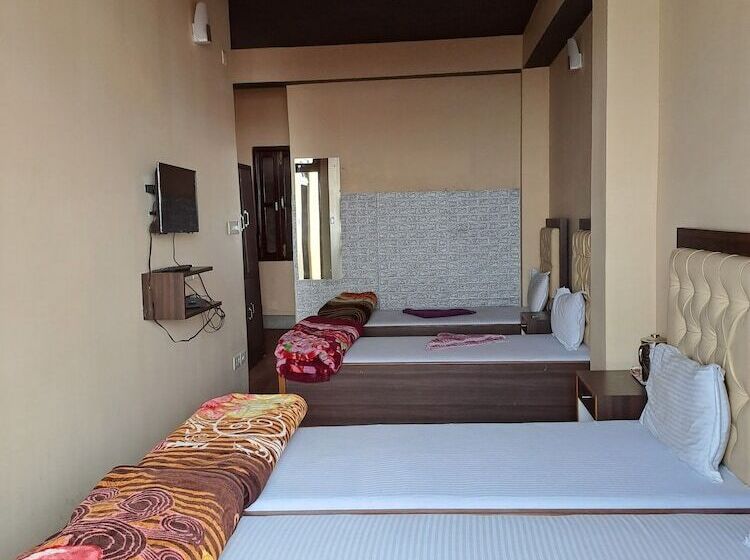 בית מלון כפרי Great Eastern Valley Residency