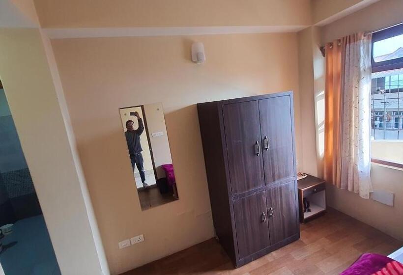 בית מלון כפרי Great Eastern Valley Residency