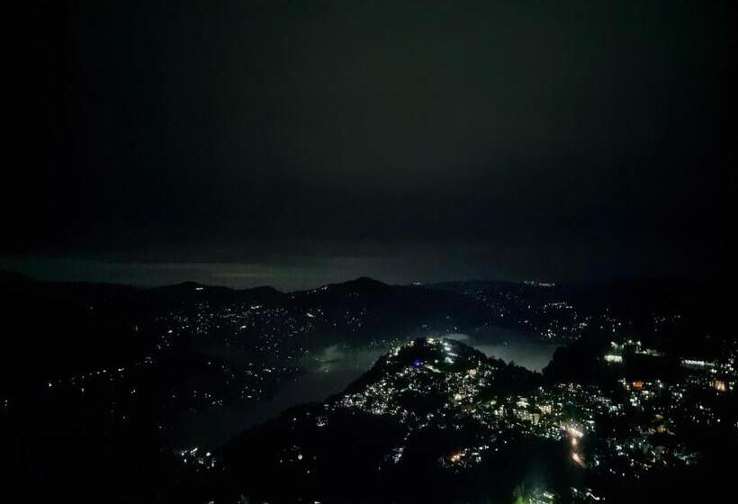 בית מלון כפרי Great Eastern Valley Residency