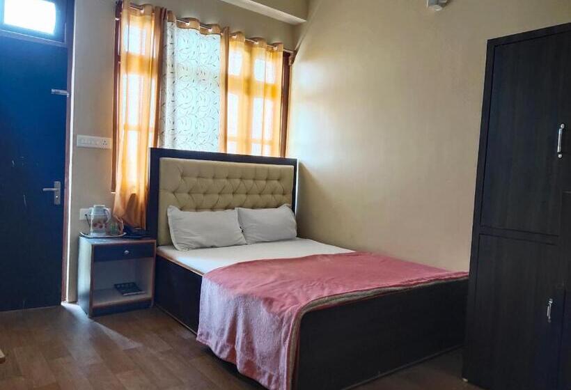 בית מלון כפרי Great Eastern Valley Residency