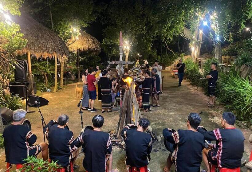 هتل Khu Du Lịch Sinh Thái Akoea