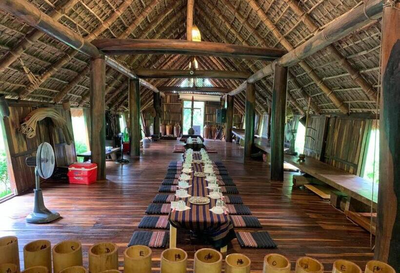 هتل Khu Du Lịch Sinh Thái Akoea