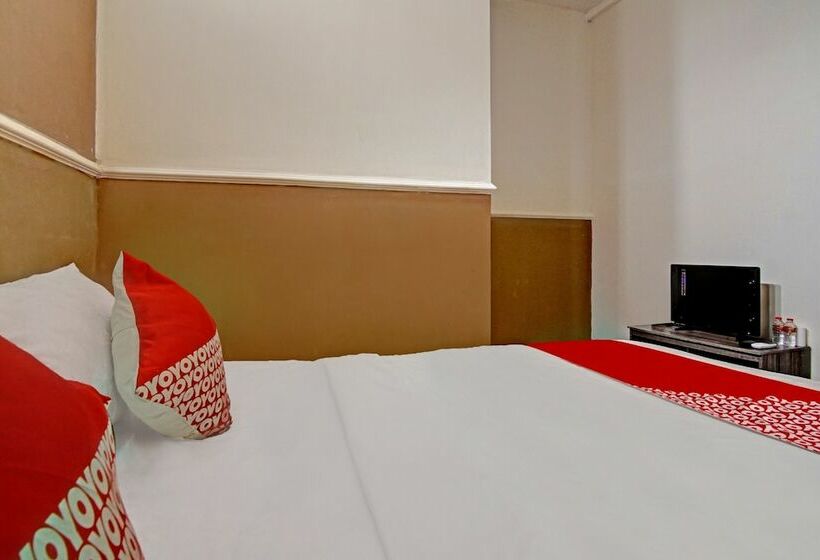 Отель Oyo 90358 Poris Residence Syariah