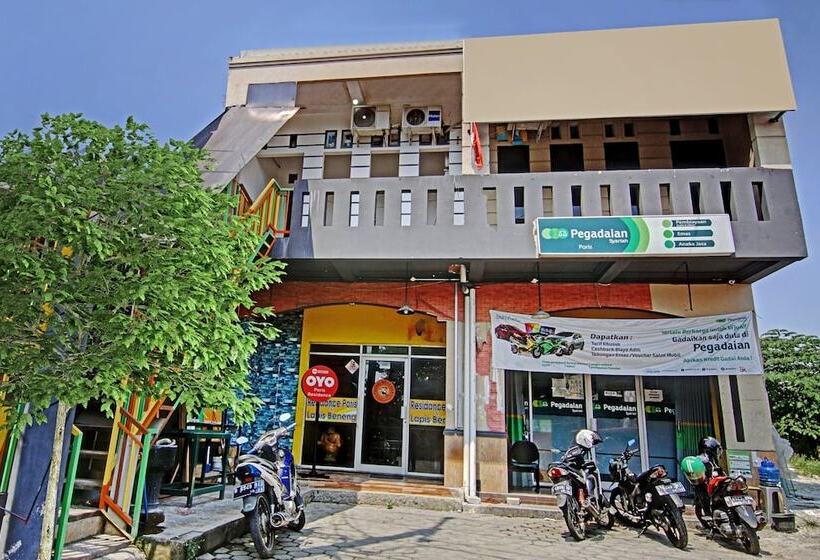 Отель Oyo 90358 Poris Residence Syariah