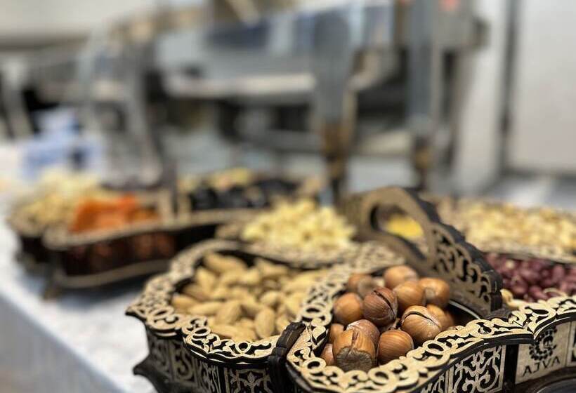 בית מלון כפרי Shohjahon Palace