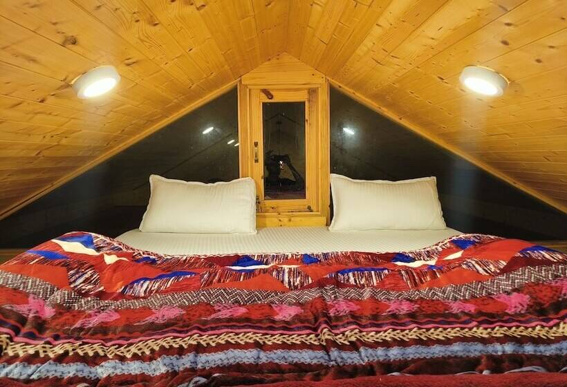 Отель The Sunbird Retreat Resort