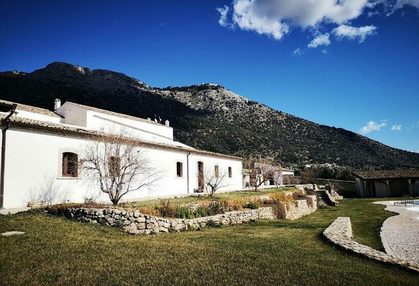 فندق Tenuta Corigliano