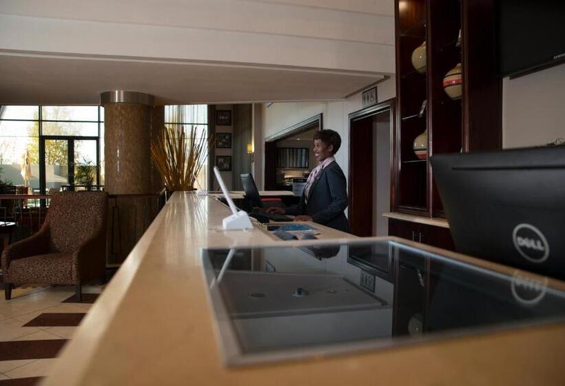 ホテル The Ridgepoint