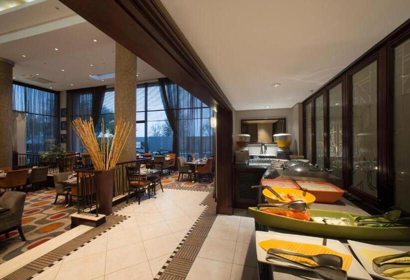 ホテル The Ridgepoint