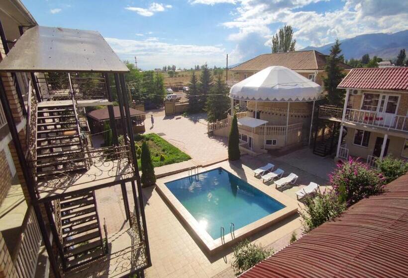 پانسیون адилет