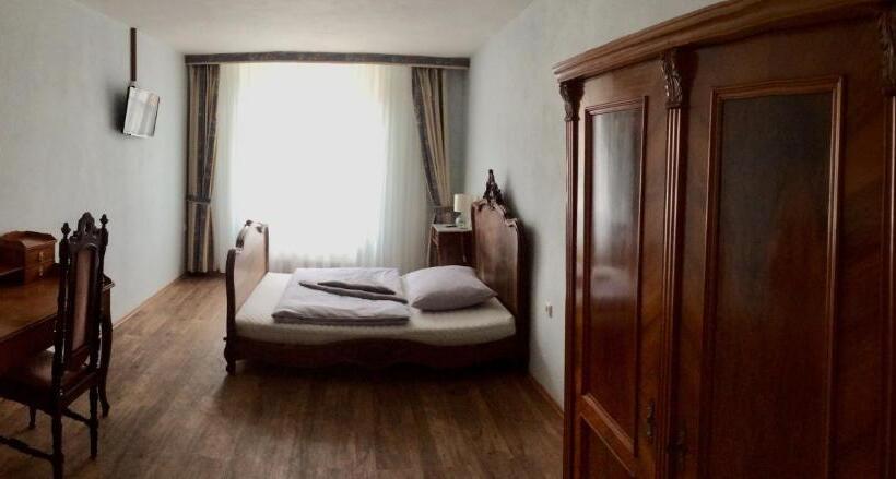 פנסיון Althanský Palác