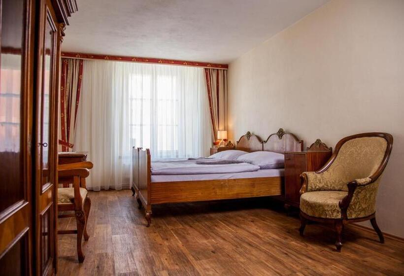 פנסיון Althanský Palác