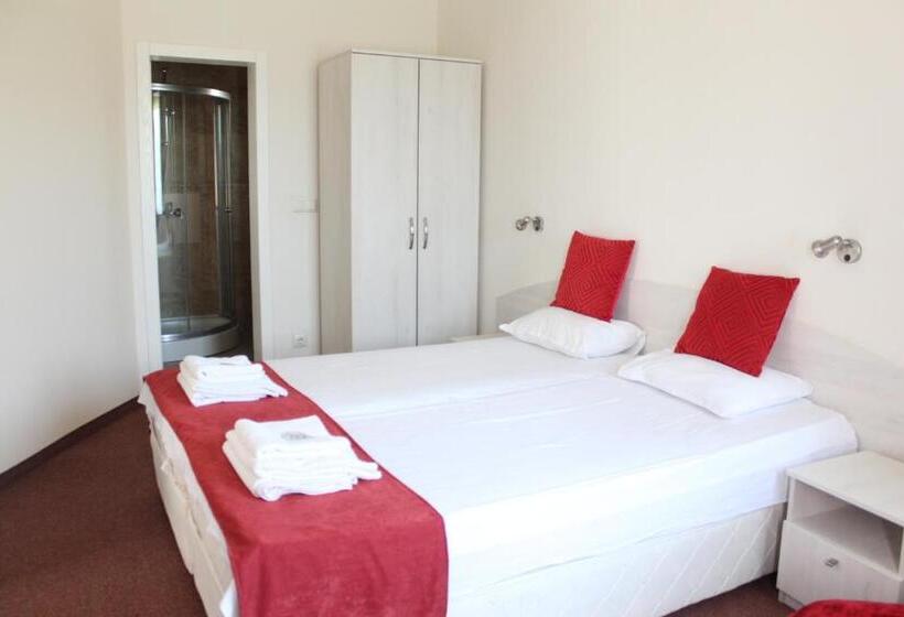 ペンション Complex Pika