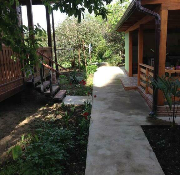 پانسیون Guest Yard «moonlight»