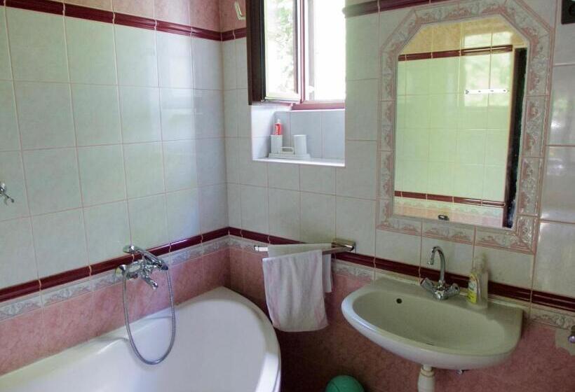 بنسيون Hétrét Vendégház