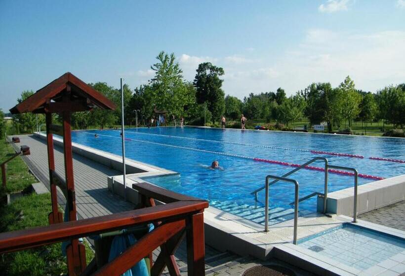 펜션 Lipót Termál Vendégszoba