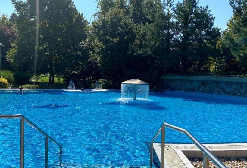 펜션 Lipót Termál Vendégszoba