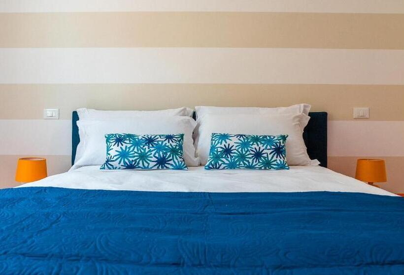 פנסיון Luxury Napolitano