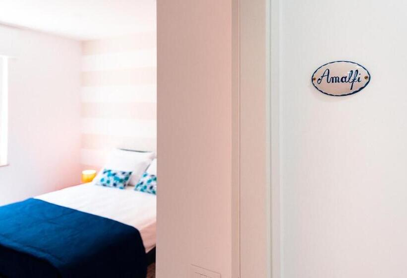 פנסיון Luxury Napolitano