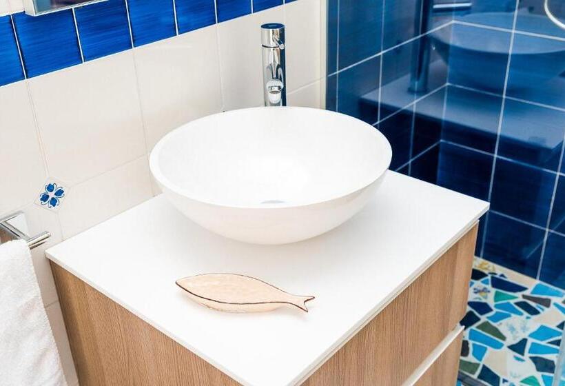 פנסיון Luxury Napolitano