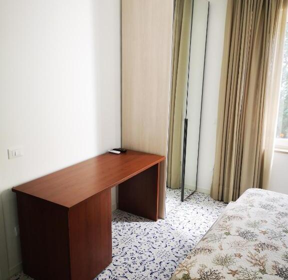 פנסיון Luxury Napolitano