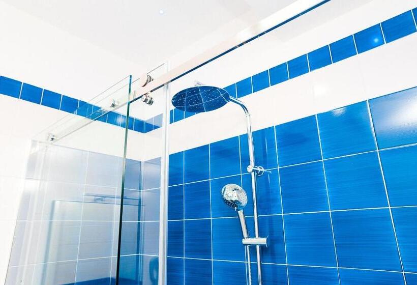 פנסיון Luxury Napolitano