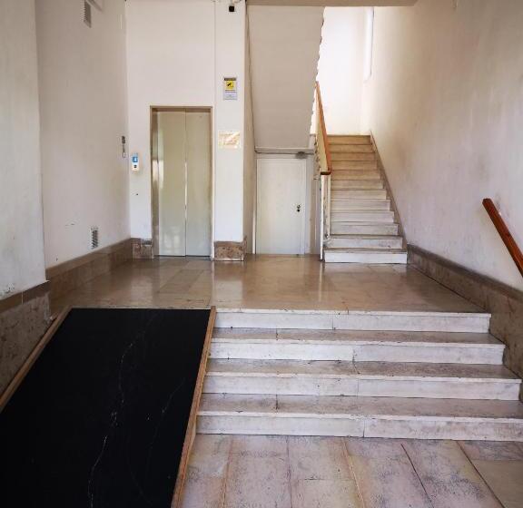 פנסיון Luxury Napolitano