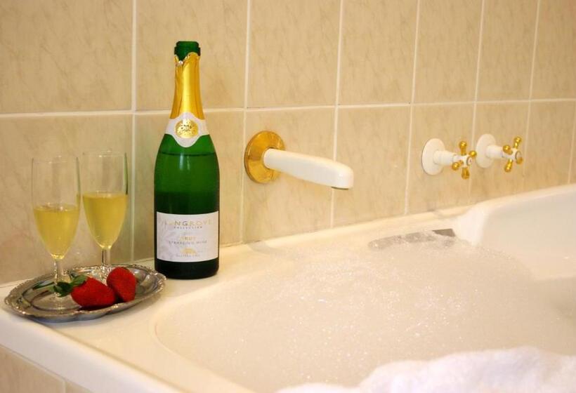 پانسیون Lyngrove Wines & Guesthouse