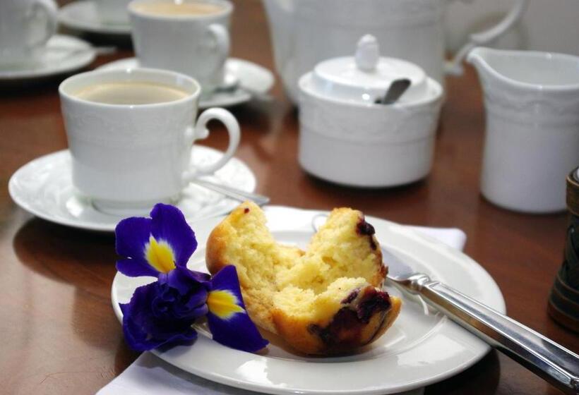 پانسیون Lyngrove Wines & Guesthouse