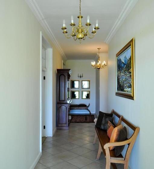 پانسیون Lyngrove Wines & Guesthouse