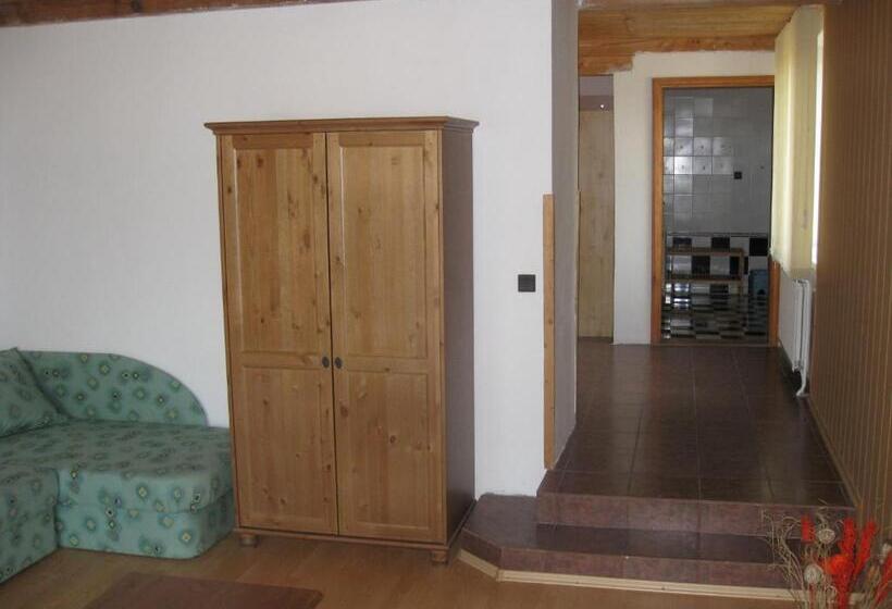 펜션 Penzión Normandia