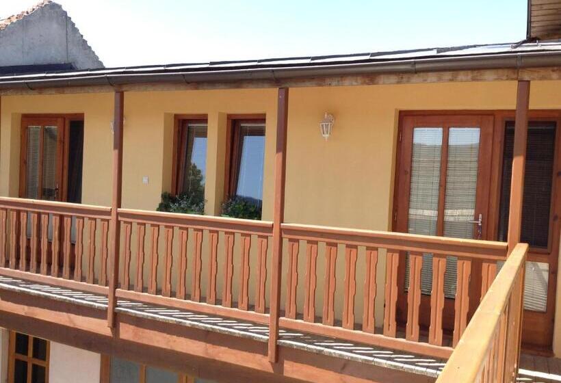 פנסיון Penzion Jendrál