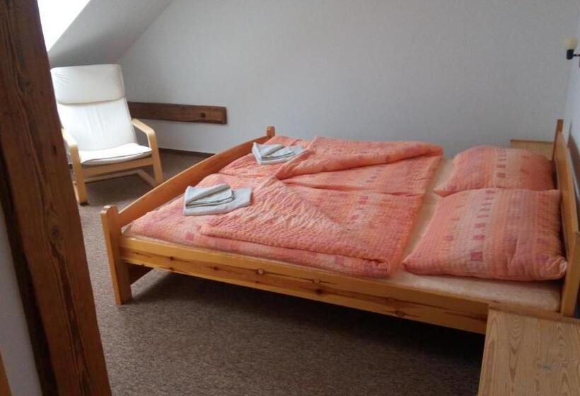 פנסיון Penzion Vanůvecký Dvůr