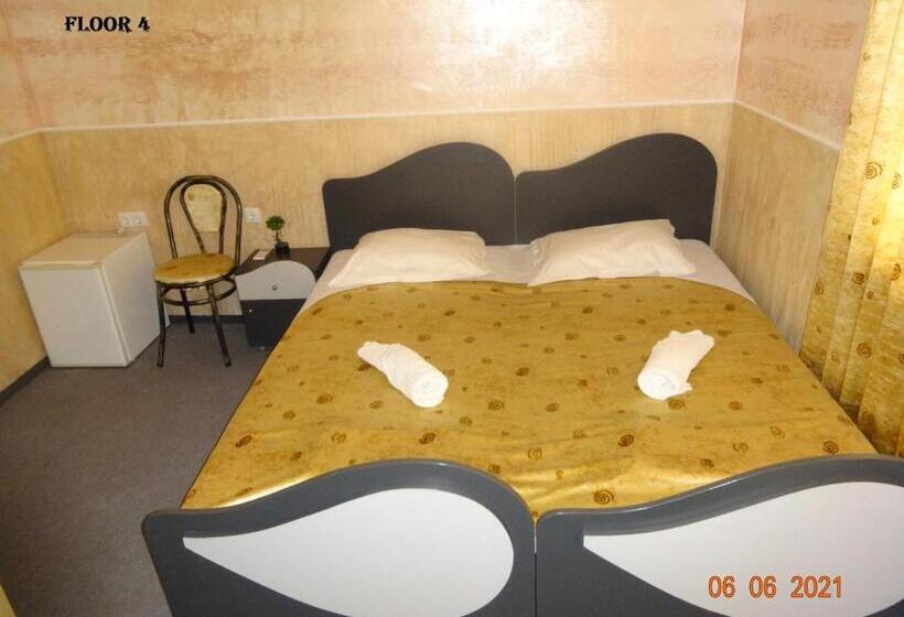 ペンション Rooms Nesebar Eli