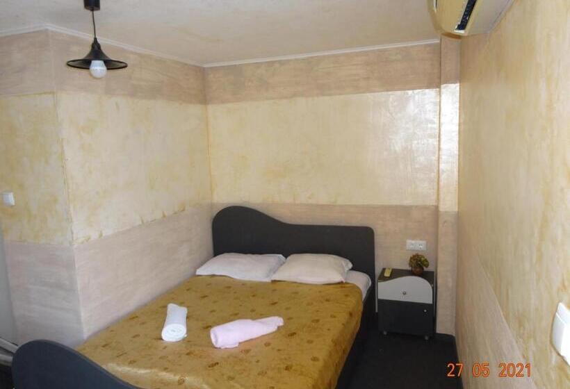 ペンション Rooms Nesebar Eli