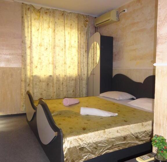 ペンション Rooms Nesebar Eli