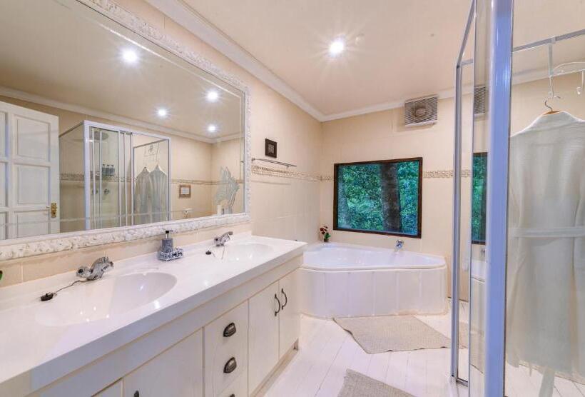 膳宿费 Serenity Mountain And Forest Lodge