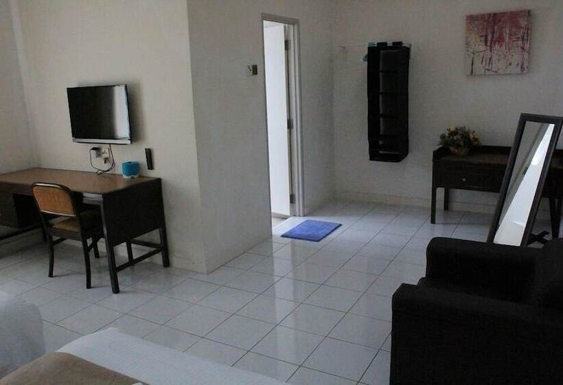 Общежитие Nautilus Bay Home Inn