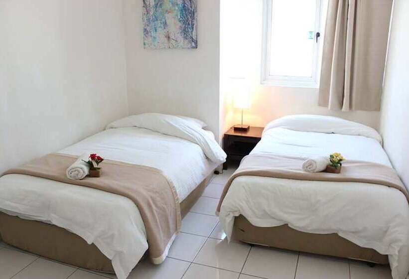 فندق صغير Nautilus Bay Home Inn