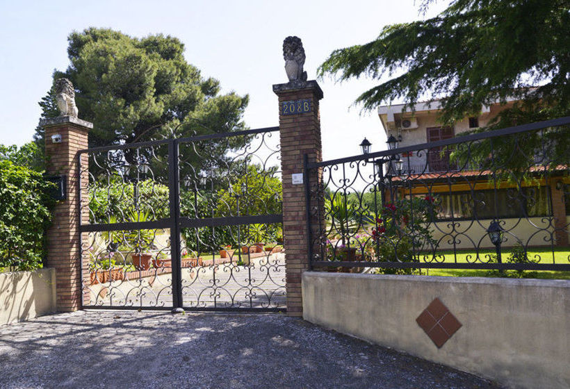 مبيت وإفطار Villa Sole Dell'etna