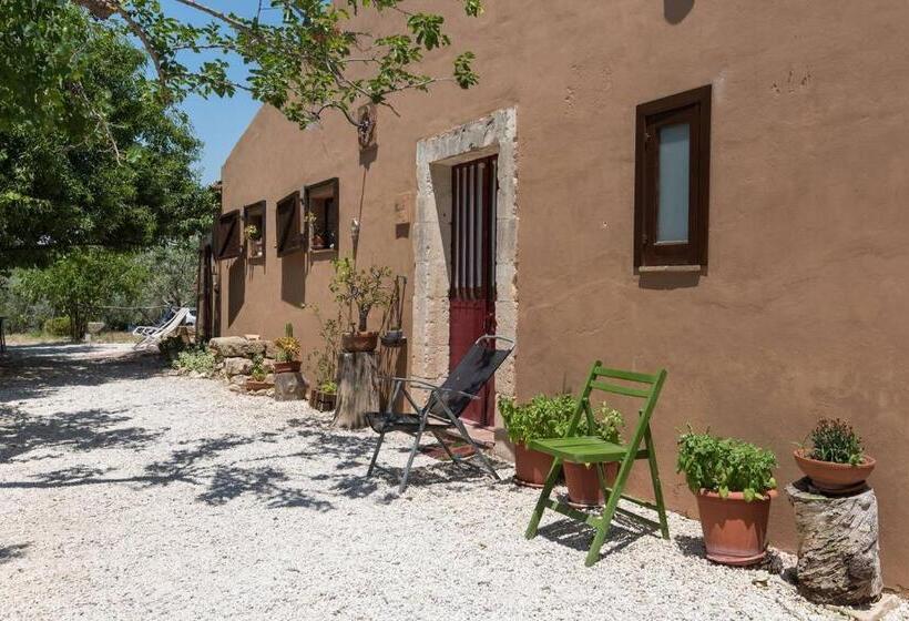 هتل Agriturismo Terra Di Pace