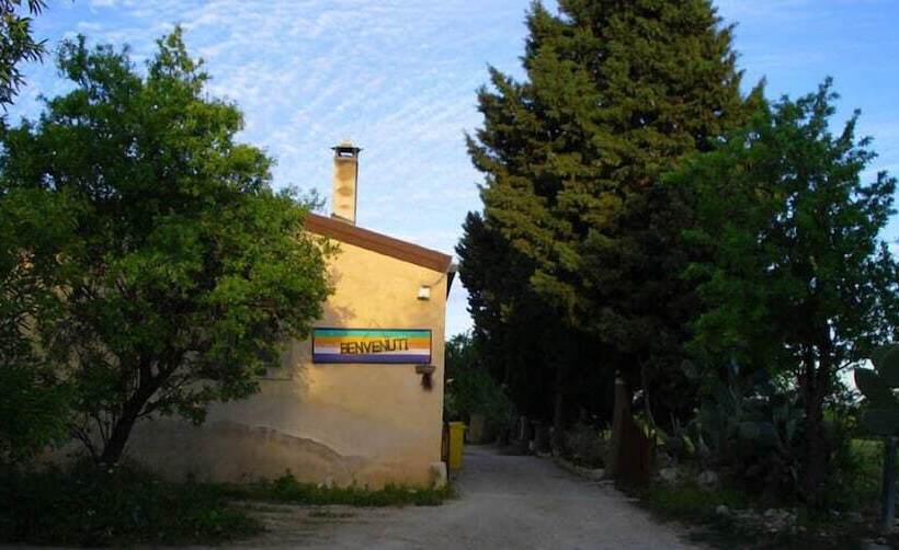 هتل Agriturismo Terra Di Pace