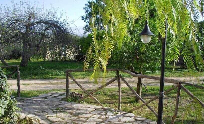 هتل Agriturismo Terra Di Pace