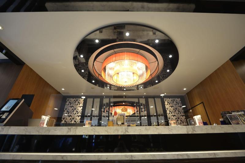 Apa Hotel Nishimaizuru Ekimae