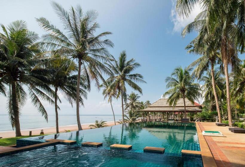 בית מלון כפרי Bansaithong Beach Resort