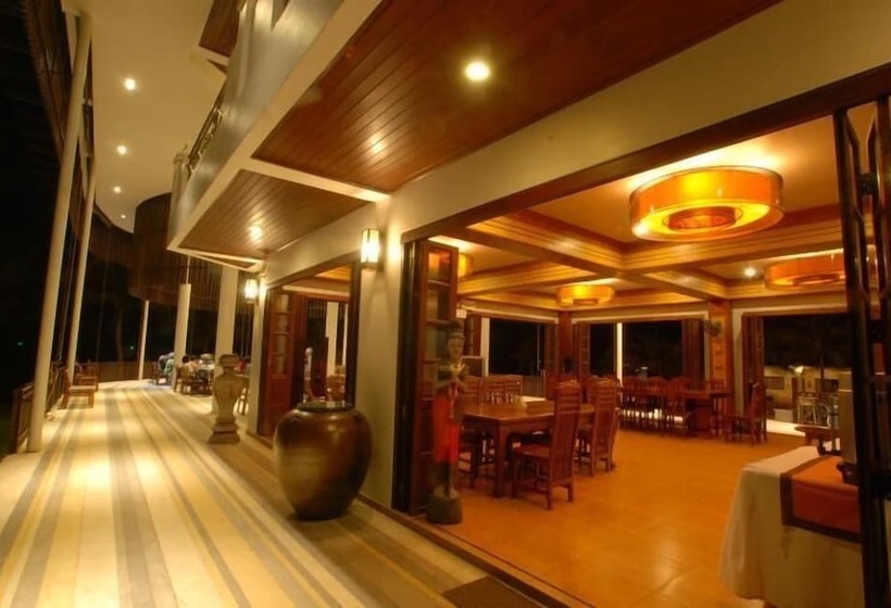 בית מלון כפרי Bansaithong Beach Resort