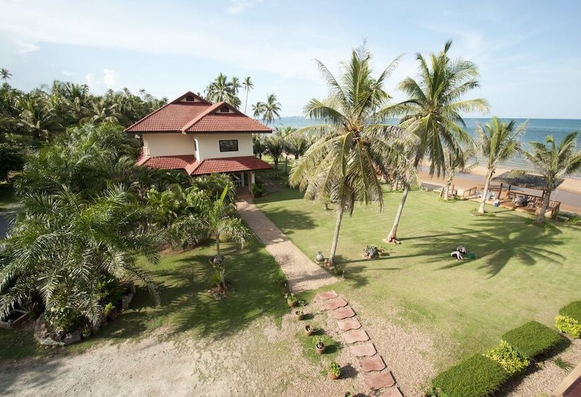 Отель Bansaithong Beach Resort