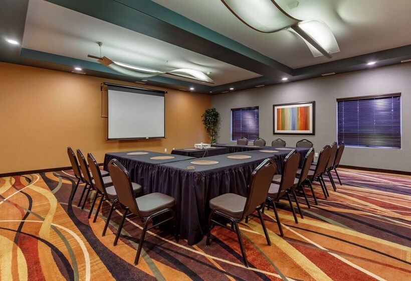 בית מלון כפרי Best Western Plus Drayton Valley All Suites