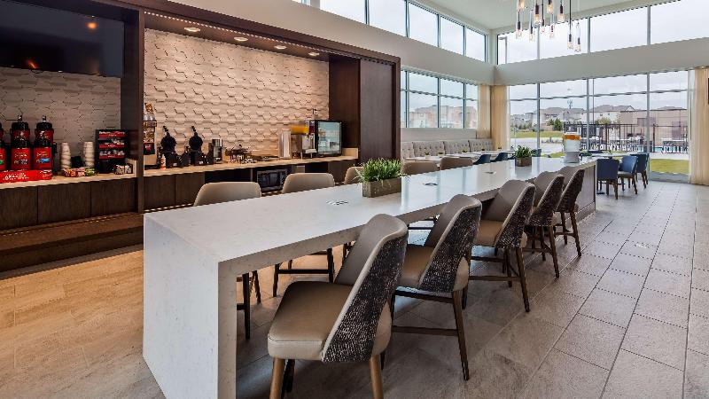 בית מלון כפרי Best Western Plus Drayton Valley All Suites